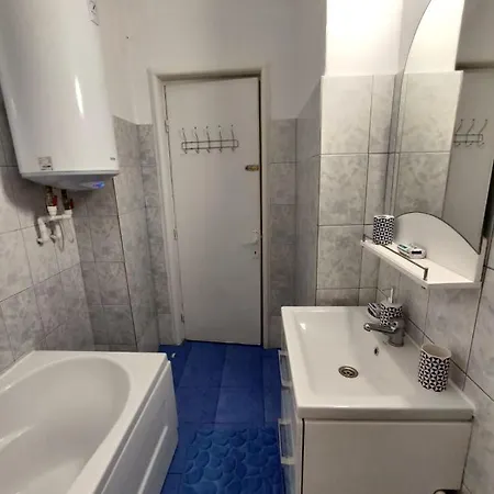 Apartament Marra *
